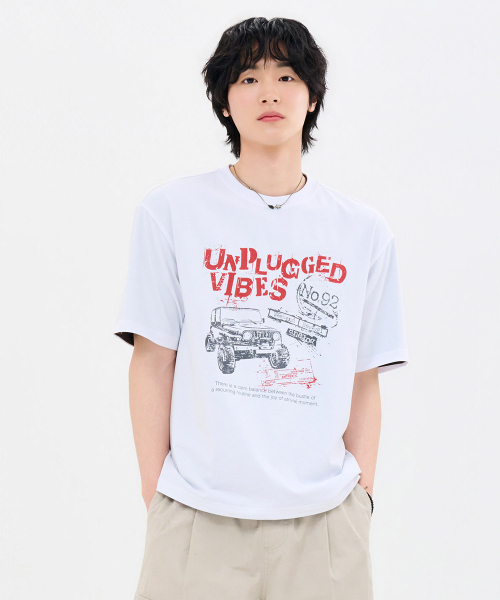 CHASECULT(チェイスカルト)の「共用ヴィンテージグラフィック半袖Tシャツ-FBRU5817D01(Tシャツ/カットソー・レディース・ホワイト・90/95/100/105)」の1枚目の写真