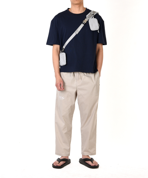 AOG PROJECT（エイオージープロジェクト）の「ユーティリティナイロンクロスバッグ（グレー）（メッセンジャーバッグ・メンズ・グレー・F）」の11枚目の写真