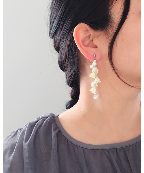 tone(トーン)の「【推しに愛されるアクセサリー】クリアイエローすずらんの上品ピアス(サージカルステンレス)(MA)(ピアス(両耳用)・メンズ・イエロー・FREE)」の14枚目の写真