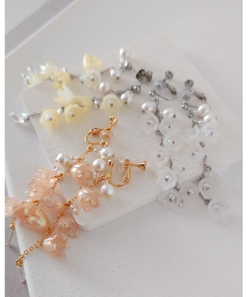 tone(トーン)の「【推しに愛されるアクセサリー】クリアイエローすずらんの上品ピアス(サージカルステンレス)(MA)(ピアス(両耳用)・メンズ・イエロー・FREE)」の16枚目の写真