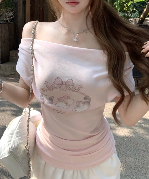 Alvia（アルビア）の「キャットプリントオフショルTシャツ（Tシャツ/カットソー・レディース・ピンク/ホワイト・M）」の2枚目の写真