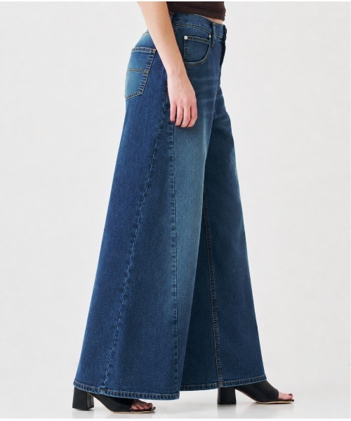 PUBLIC TOKYO(パブリックトウキョウ)の「【2026新作】PUBLICDENIM COOL WIDE(デニムパンツ・レディース・ホワイト/ライトブルー・1/2/3)」の9枚目の写真