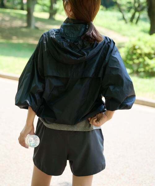 OUTDOOR PRODUCTS(アウトドアプロダクツ)の「ULT SPORTS RUNNIN' PACKABLE TRACK JACKET(マウンテンパーカー・レディース・ベージュ/ブラウン/ブラック・FREE)」の9枚目の写真