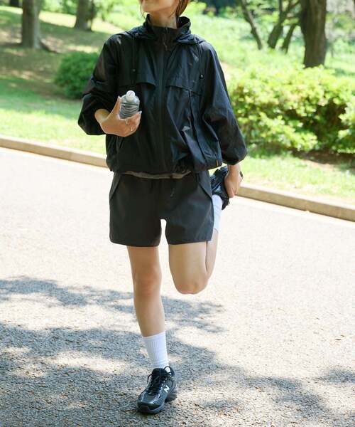 OUTDOOR PRODUCTS(アウトドアプロダクツ)の「ULT SPORTS RUNNIN' PACKABLE TRACK JACKET(マウンテンパーカー・レディース・ベージュ/ブラウン/ブラック・FREE)」の15枚目の写真