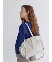 VEY（ヴェイ）の「Day Shopper (Cream)（ショルダーバッグ）」