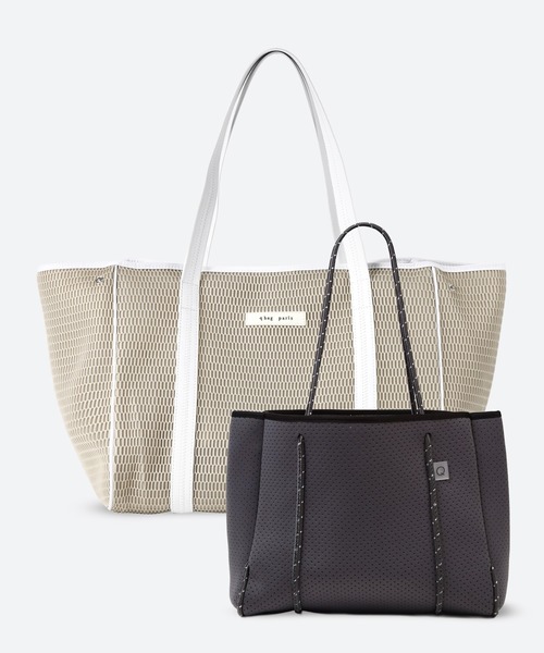 q bag paris(キューバッグパリ)の「【洗濯機洗い可】nest zip L ネストジップ エル トートバッグ(トートバッグ・レディース・ブラウン系その他2/チョコ/タン/モカ/ピンクベージュ/セージグリーン/クリーム/グレー系その他2/ライトベージュ/スモークピンク/ブラック系その他2/ブルー系その他2/レモンイエロー/ホワイト系その他2/ブラック/ライトブルー/ライトグレー/ホワイト/ブルー/オリーブ/ベージュ系その他6/ベージュ系その他5/ベージュ系その他4/ベージュ系その他3/ベージュ系その他2/ブラウン系その他5/ベージュ系その他7/ネイビー/レッド/ライトピンク/ブラウン系その他・FREE)」の15枚目の写真