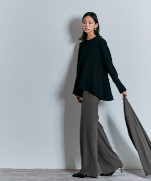 W:Huku(フーク)の「セルフカット ハイウエスト ウェーブ プリーツ イージーパンツ(その他パンツ・レディース・チャコール/ライトグレー/ブラック・M)」の12枚目の写真