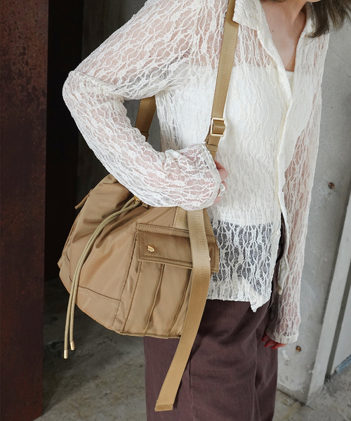 Spick & Span(スピックアンドスパン)の「《別注》OUTDOOR PRODUCTS サイドポケットショルダーバッグ*(ショルダーバッグ・レディース・ベージュ/ブラック・FREE)」の10枚目の写真