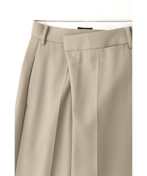 YLEVE(イレーヴ)の「YLEVE / WOOL SURGE TROUSERS(その他パンツ・レディース・カーキ/グレー・1/0)」の11枚目の写真