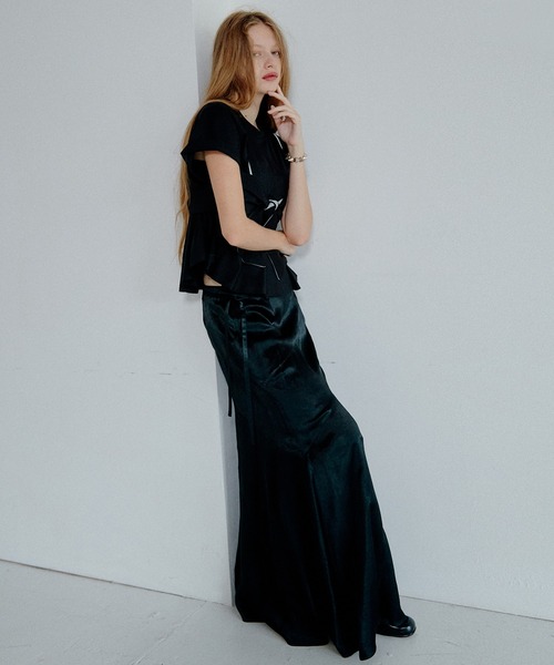 LE CIEL BLEU（ルシェルブルー）の「ソリッドサテンマキシスカート / Solid Satin Maxi Skirt（スカート・レディース・シルバー/ブラック・34/38/36）」の19枚目の写真