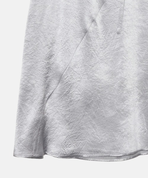 LE CIEL BLEU（ルシェルブルー）の「ソリッドサテンマキシスカート / Solid Satin Maxi Skirt（スカート・レディース・シルバー/ブラック・34/38/36）」の18枚目の写真