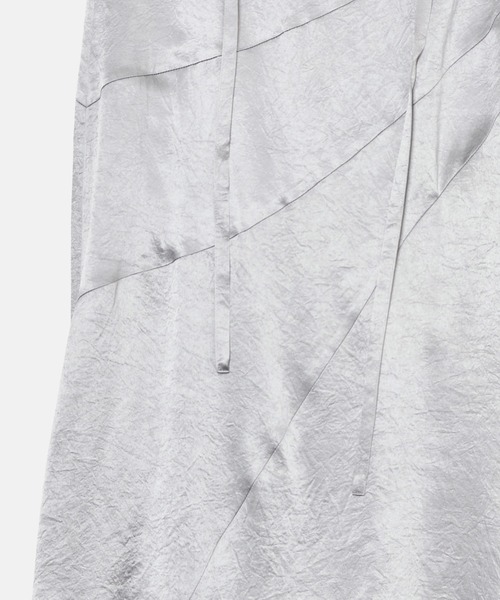 LE CIEL BLEU（ルシェルブルー）の「ソリッドサテンマキシスカート / Solid Satin Maxi Skirt（スカート・レディース・シルバー/ブラック・34/38/36）」の17枚目の写真