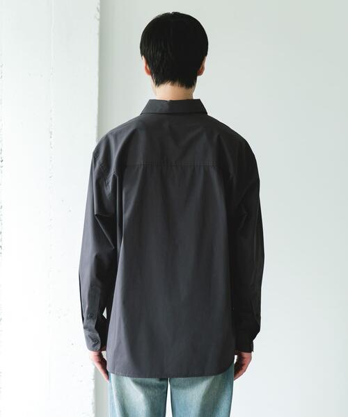 URBAN RESEARCH DOORS(アーバンリサーチドアーズ)の「『速乾/イージーケア/UVカット』『URTECH』Aircare ロングスリーブシャツ(シャツ/ブラウス・メンズ・ネイビー/チャコールグレー/ブラウン・LARGE/MEDIUM)」の11枚目の写真