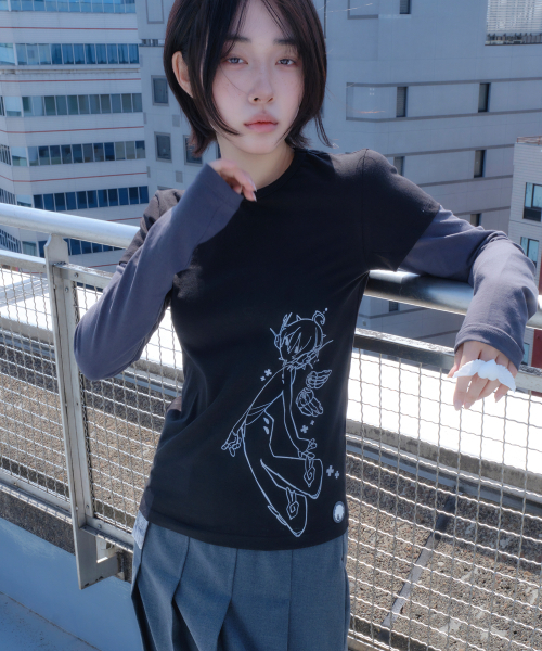 MIUKI(ミユキ)の「Miyu Layered Long Sleeve (Black)(Tシャツ/カットソー・レディース・その他・1/2)」の2枚目の写真