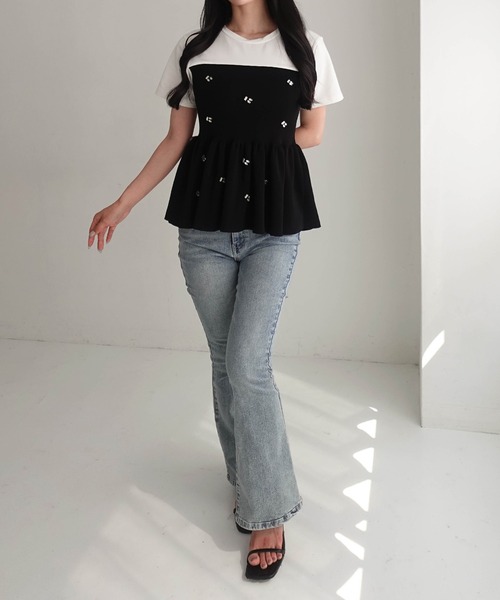 SOELA(ソエラ)の「ビジュー付ペプラムドッキングニット(Tシャツ/カットソー・レディース・ホワイト×ブラック/ブラック×ブラック・FREE)」の4枚目の写真
