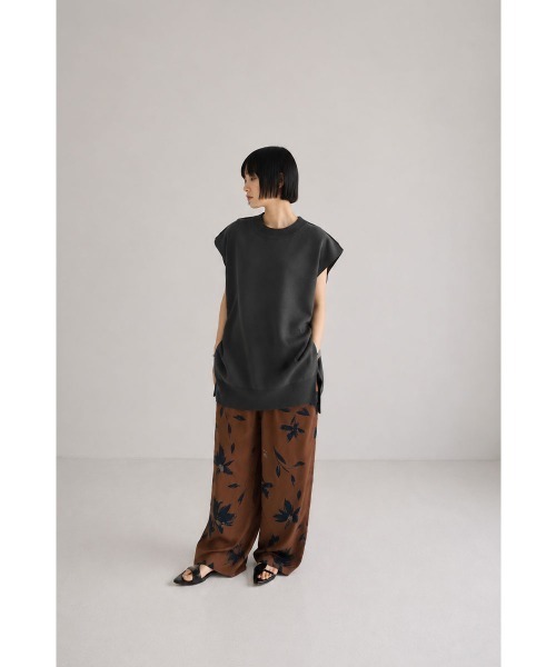 marjour(マージュール)の「LONG SUMMER KNIT PULLOVER(ニット/セーター・レディース・アイボリー/チャコールグレー・M)」の11枚目の写真