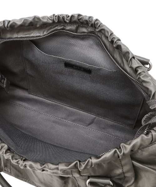 athe（アテ）の「[FRILL] フリルチェーン グレー デュフスキン トートバッグ M AABA6F730G2（ショルダーバッグ・レディース・アッシュグレー・FREE）」の4枚目の写真