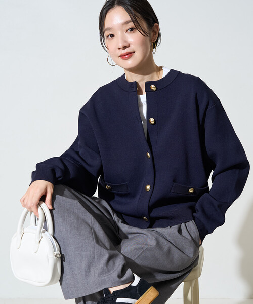 FREAK'S STORE(フリークスストア)の「限定展開 金ボタン ニット カーディガン(カーディガン/ボレロ・レディース・キャメル/ブラック/オフホワイト/ネイビー/グレー/レッド/ブラウン・フリ-)」の6枚目の写真
