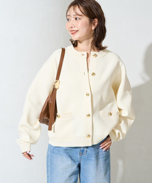 FREAK'S STORE(フリークスストア)の「限定展開 金ボタン ニット カーディガン(カーディガン/ボレロ・レディース・キャメル/ブラック/オフホワイト/ネイビー/グレー/レッド/ブラウン・フリ-)」の2枚目の写真