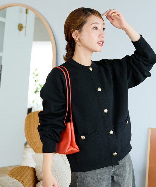 FREAK'S STORE(フリークスストア)の「限定展開 金ボタン ニット カーディガン(カーディガン/ボレロ・レディース・キャメル/ブラック/オフホワイト/ネイビー/グレー/レッド/ブラウン・フリ-)」の3枚目の写真