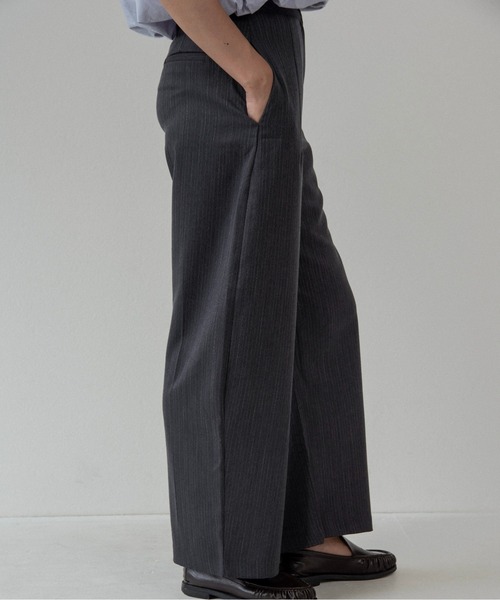 lawgy(ラウジー)の「nuance forme melange pants / ニュアンスフォルムメランジパンツ(スラックス・レディース・チャコール/グレー系・FREE)」の7枚目の写真