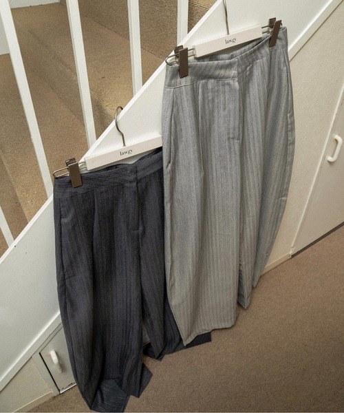 lawgy(ラウジー)の「nuance forme melange pants / ニュアンスフォルムメランジパンツ(スラックス・レディース・チャコール/グレー系・FREE)」の4枚目の写真