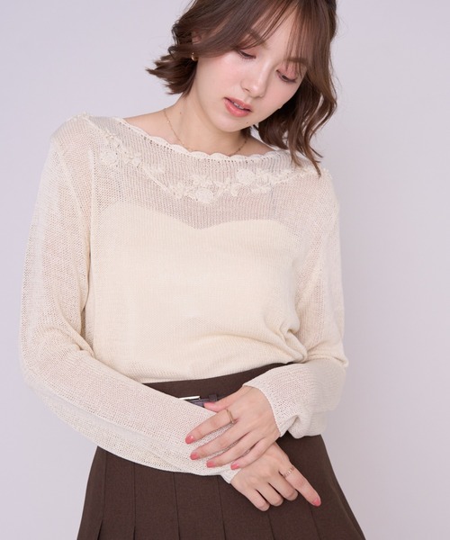 MISCH MASCH(ミッシュマッシュ)の「2026秋冬新作 スカラップネックフラワー刺繍ロング丈ニット(ニット/セーター・レディース・アイボリー/レッド/ブラウン・フリ-)」の5枚目の写真
