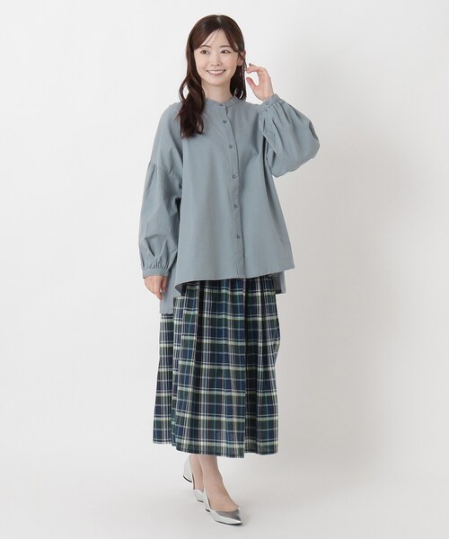 one'sterrace(ワンズテラス)の「綿麻 バンドカラー ボリューム袖ブラウス(シャツ/ブラウス・レディース・ブラック系8/ブラウン系8/ブルー系その他7・02)」の16枚目の写真