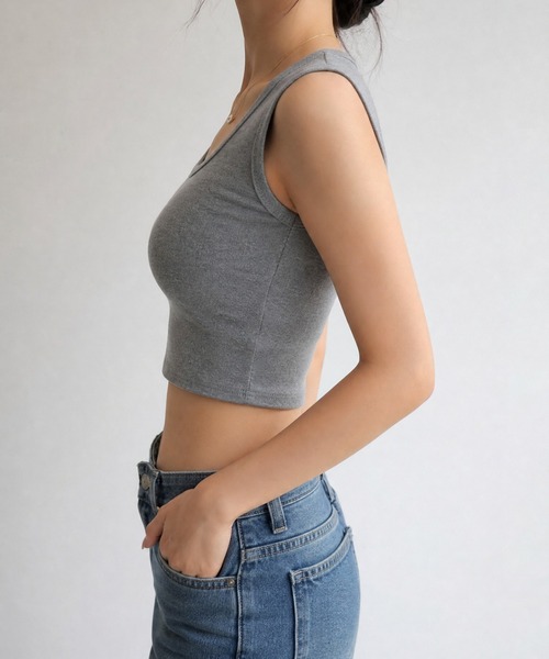JOCOSA(ジョコサ)の「スクエアネック タンクトップ クロップド丈(タンクトップ・レディース・ダークグレー/グレー/グリーン/ブラウン/カーキ/ホワイト/ブラック・S/M/L)」の16枚目の写真