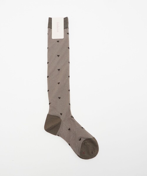 UNITED ARROWS(ユナイテッドアローズ)の「<babaco>ハート シアー ハイソックス(ソックス/靴下・レディース・オリーブ/ベージュ・FREE)」の2枚目の写真