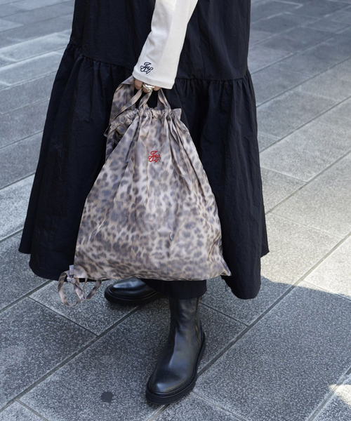 JOURNAL STANDARD LUXE(ジャーナルスタンダード ラックス)の「T's LEO TAFFETA BAG(トートバッグ・レディース・ベージュ・FREE)」の3枚目の写真