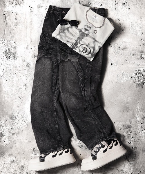 1111clothing(ワンフォークロージング)の「グランジ セミワイド ストレートデニムパンツ / Grunge Semi-Wide Straight Denim Pants(デニムパンツ・メンズ・ブラック・L/M)」の12枚目の写真