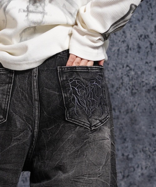 1111clothing(ワンフォークロージング)の「グランジ セミワイド ストレートデニムパンツ / Grunge Semi-Wide Straight Denim Pants(デニムパンツ・メンズ・ブラック・L/M)」の19枚目の写真