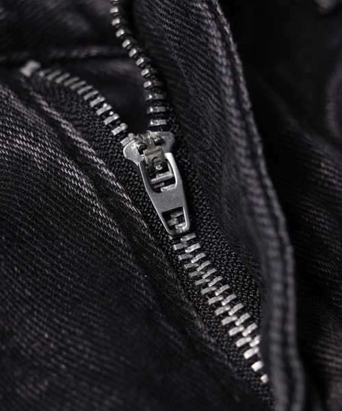 1111clothing(ワンフォークロージング)の「グランジ セミワイド ストレートデニムパンツ / Grunge Semi-Wide Straight Denim Pants(デニムパンツ・メンズ・ブラック・L/M)」の7枚目の写真