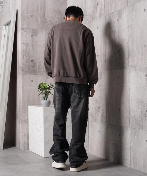 1111clothing(ワンフォークロージング)の「グランジ セミワイド ストレートデニムパンツ / Grunge Semi-Wide Straight Denim Pants(デニムパンツ・メンズ・ブラック・L/M)」の4枚目の写真