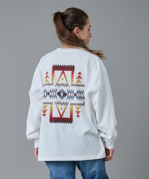 PENDLETON(ペンドルトン)の「PENDLETON/ペンドルトン バックプリント ロングスリーブ Tシャツ(Tシャツ/カットソー・メンズ・ライトブルー/オフホワイト/ライトグレー/ブラック・LARGE/SMALL/MEDIUM)」の2枚目の写真
