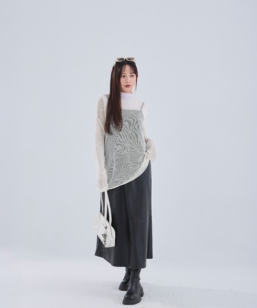 QUEEN SHOP（クイーンショップ）の「透かし編みワイドニットトップス（ニット/セーター・レディース・ダークブルー/ブラック/ライトグレー/レッド/ベージュ・FREE）」の18枚目の写真