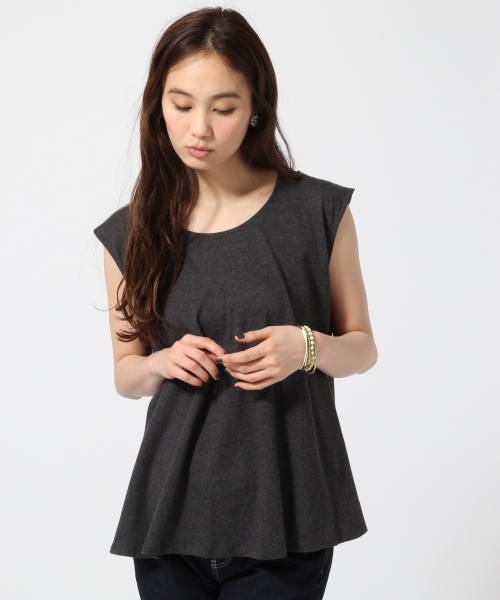 GLOBAL WORK（グローバルワーク）の「オーガニックAラインノースリーブ/709717（Tシャツ/カットソー・レディース・ホワイト/レッド/ダークグレー/ダークブルー/グレー/ライトブルー・MEDIUM/LARGE）」の3枚目の写真