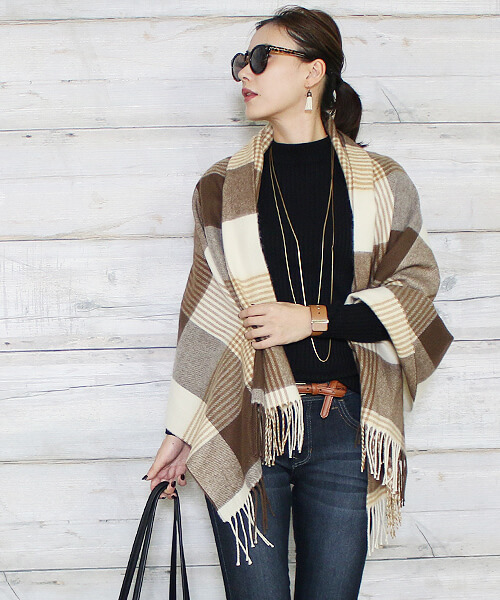 reca(レカ)の「チェック柄大判ストール(ストール/ショール・レディース・グリーン系その他/グリーン系その他2/グリーン系その他3/ネイビー/ブルー系その他/パープル系その他/レッド系その他/ブラック/ブラック系その他2/ピンク系その他/ブラウン系その他/ブラック系その他/レッド系その他2/ベージュ系その他/ベージュ系その他2/グリーン/レッド系その他3/ブラック系その他3/ブラウン系その他2/ピンク系その他2/ブルー系その他2/ブルー系その他3/レッド系その他4/ブラウン系その他3/ベージュ系その他3/ボルドー/オレンジ系その他/ブルー/ブラック系その他4/ライトグレー/ピンク/レッド/ピンク系その他3/チョコ/ブルー系その他4/ブラウン系その他4/ホワイト系その他/パープル系その他2/ブルー系その他6/ブルー系その他5/ネイビー系/ホワイト系その他2・FREE)」の13枚目の写真