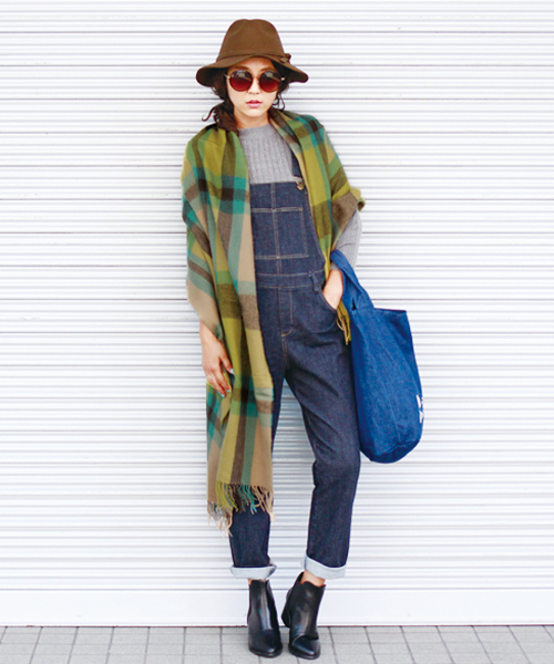 reca(レカ)の「チェック柄大判ストール(ストール/ショール・レディース・グリーン系その他/グリーン系その他2/グリーン系その他3/ネイビー/ブルー系その他/パープル系その他/レッド系その他/ブラック/ブラック系その他2/ピンク系その他/ブラウン系その他/ブラック系その他/レッド系その他2/ベージュ系その他/ベージュ系その他2/グリーン/レッド系その他3/ブラック系その他3/ブラウン系その他2/ピンク系その他2/ブルー系その他2/ブルー系その他3/レッド系その他4/ブラウン系その他3/ベージュ系その他3/ボルドー/オレンジ系その他/ブルー/ブラック系その他4/ライトグレー/ピンク/レッド/ピンク系その他3/チョコ/ブルー系その他4/ブラウン系その他4/ホワイト系その他/パープル系その他2/ブルー系その他6/ブルー系その他5/ネイビー系/ホワイト系その他2・FREE)」の21枚目の写真