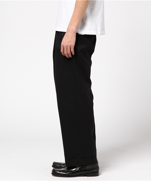 UNITED TOKYO（ユナイテッドトウキョウ）の「ハイカウントワイド2タックスラックス（その他パンツ・メンズ・ダークグレー/ブラック/キャメル・1/3/2）」の4枚目の写真