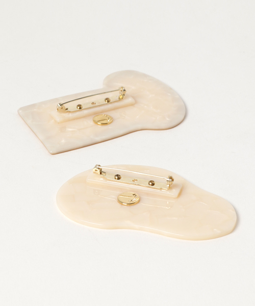 Ne-net（ネネット）の「あさごはんアクリルアクセサリー（ブローチ/コサージュ・レディース・ベージュ/イエロー・フリー）」の3枚目の写真