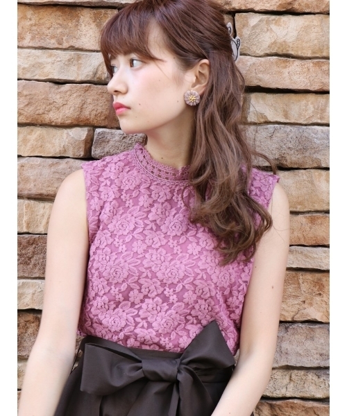 dazzlin（ダズリン）の「ハイネックレースノースリトップス（シャツ/ブラウス・レディース・ブラウン/ピンク/ブラック/マスタード/オフホワイト・FREE）」の20枚目の写真