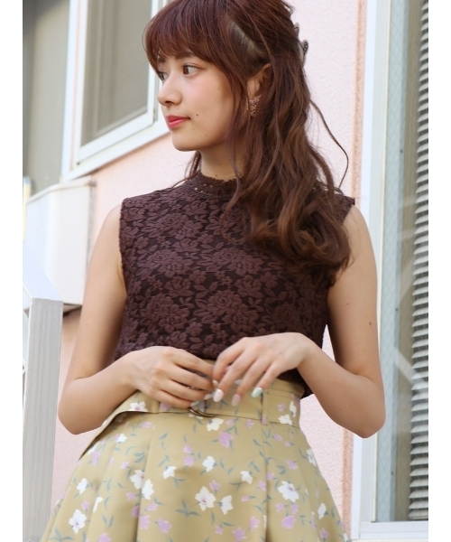 dazzlin（ダズリン）の「ハイネックレースノースリトップス（シャツ/ブラウス・レディース・ブラウン/ピンク/ブラック/マスタード/オフホワイト・FREE）」の15枚目の写真