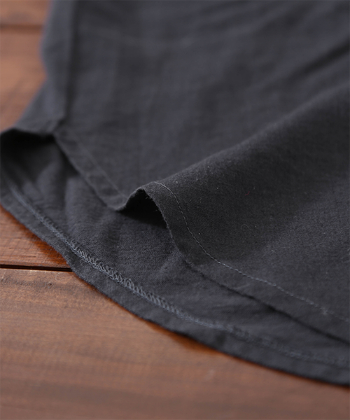 CUBE SUGAR（キューブシュガー）の「綿麻天竺×布帛Vネックワンピース（ワンピース・レディース・ホワイト/ネイビー/ナチュラル・M）」の11枚目の写真