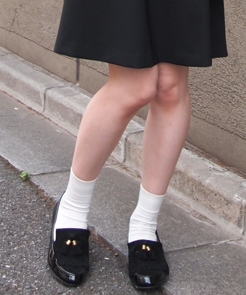 BEAUTY&YOUTH UNITED ARROWS（ビューティーアンドユースユナイテッドアローズ）の「BY　SUEDxEML タッセルフラット ◆（その他シューズ・レディース・ブラック/ダークブラウン・36/36h/37/37h/38）」の2枚目の写真