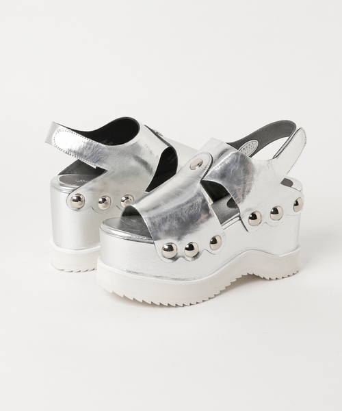 Jeffrey Campbell（ジェフリーキャンベル）の「バックベルト厚底サンダル（サンダル・レディース・シルバー・37/38/36/39）」の4枚目の写真
