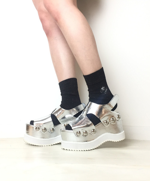 Jeffrey Campbell（ジェフリーキャンベル）の「バックベルト厚底サンダル（サンダル・レディース・シルバー・37/38/36/39）」の5枚目の写真