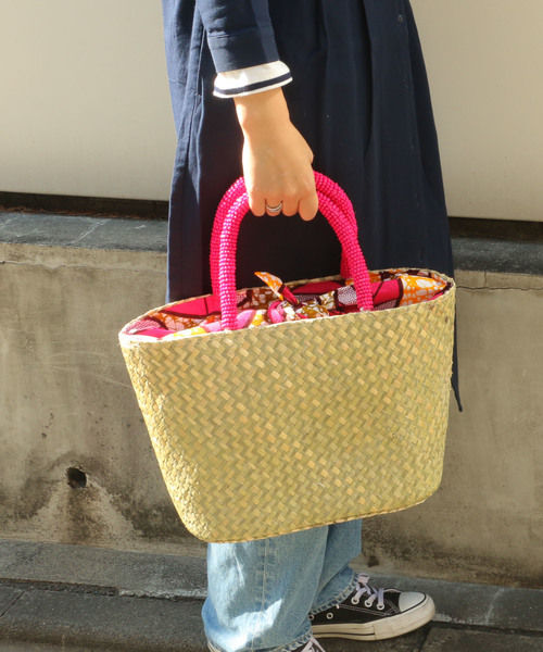 LBC（エルビーシー）の「ウッドビーズカゴバック（かごバッグ・レディース・ブラック/ブルー/ピンク・FREE）」の3枚目の写真