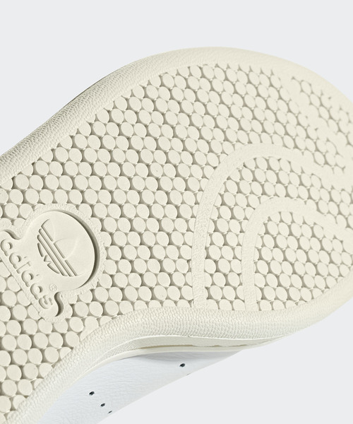 adidas（アディダス）の「スタンスミス [STAN SMITH CF] アディダスオリジナルス（スニーカー・メンズ・ホワイト系その他/ホワイト系その他2・22.5cm/23.5cm/24.5cm/25.5cm/26.5cm/27.5cm/22.0cm/23.0cm/24.0cm/25.0cm/26.0cm/27.0cm/28.0cm/28.5cm/29.0cm/29.5cm）」の12枚目の写真